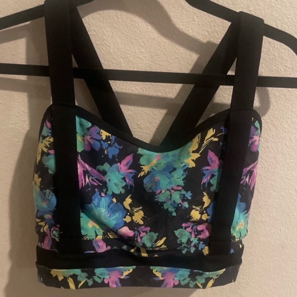 Lorna Jane colorful sports bra size Medium